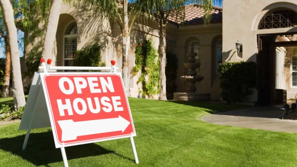 Denver Open Houses - 7 Tips to Atrract Buyers: Open House Sign in Front of House